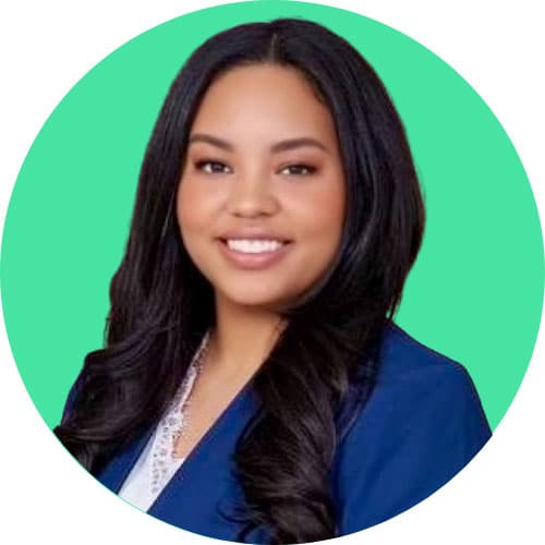 Jennifer Dickey headshot